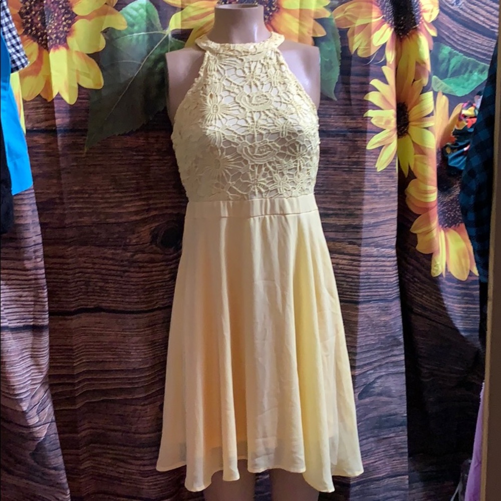NWT Yellow crochet dress size small 34” bust